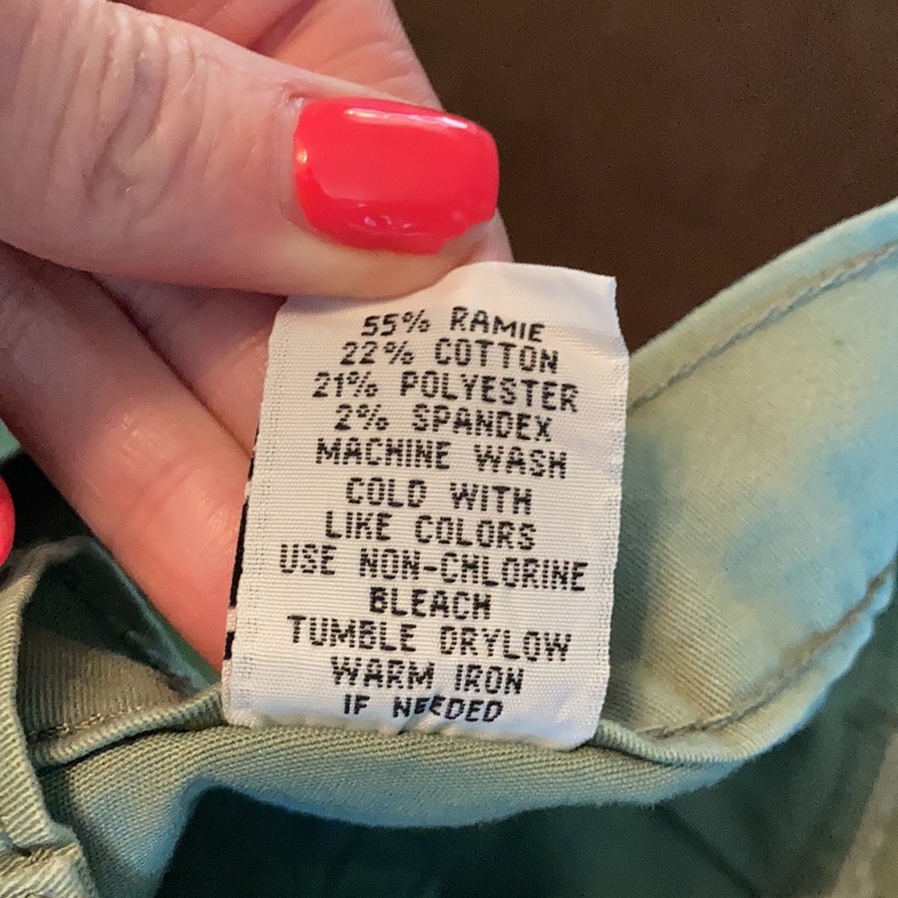 Bermuda shorts - Picture 5 of 5